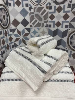 JUEGO 3 PIEZAS TOALLA BARRA BOLSA